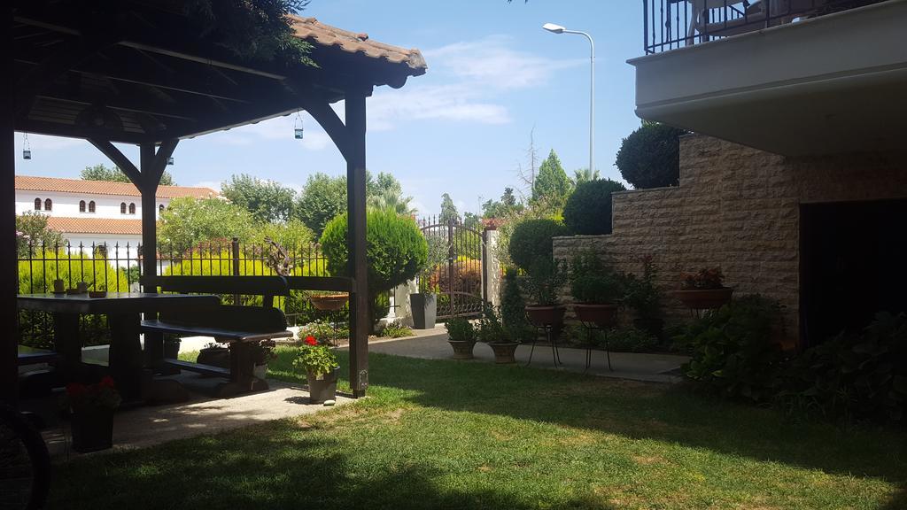 En Iko Christianna Apartment Олимпия Екстериор снимка
